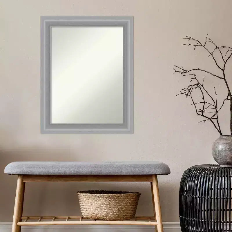 Miroir de salle de bain étroit en nickel poli 23" x 29", sans biseau