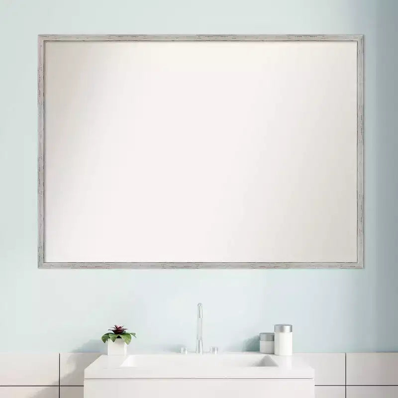 Miroir mural de salle de bain blanc étroit en bois, 39" x 28", sans biseau