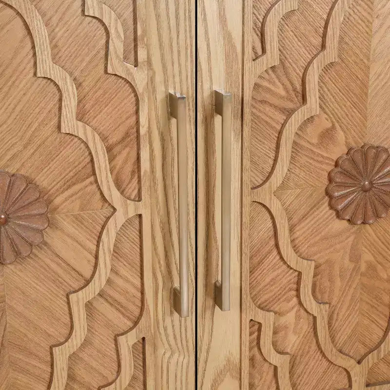 63 Grande Armoire de Rangement avec Poignées Métalliques, Portes Sculptées Florales, Buffet Console Moderne en Bois avec Étagères Réglables