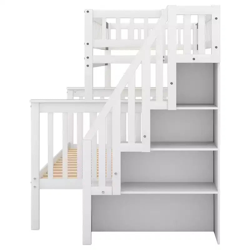 Lit superposé jumeau sur grand lit avec escalier et rangement