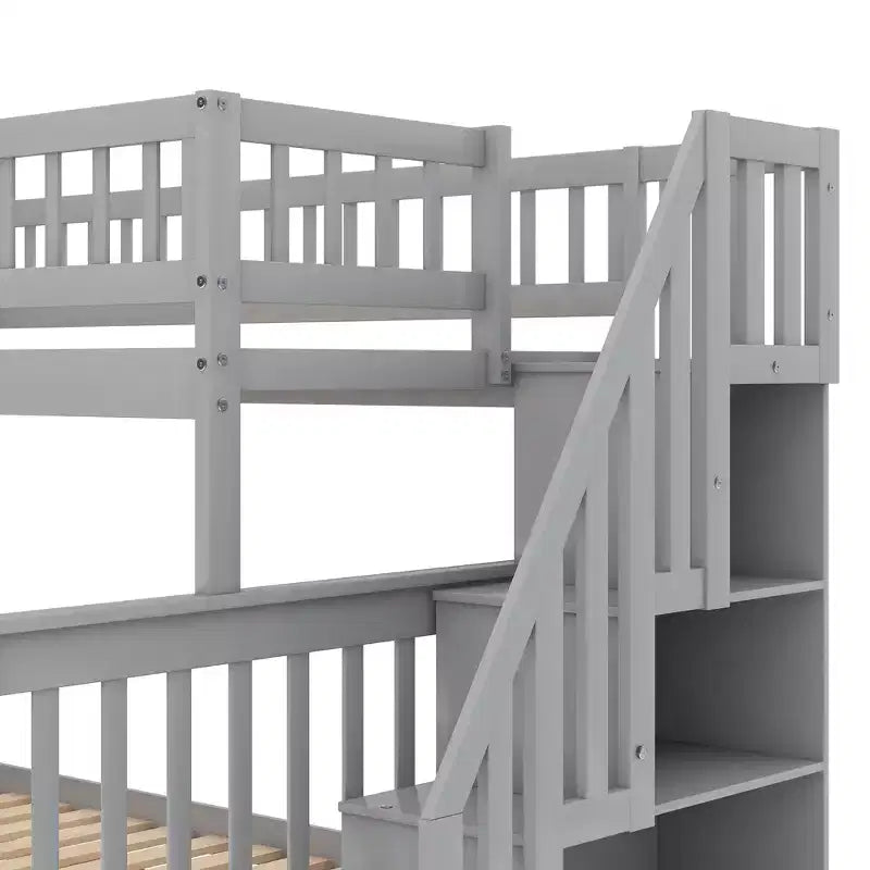 Lit superposé jumeau sur grand lit avec escalier et rangement