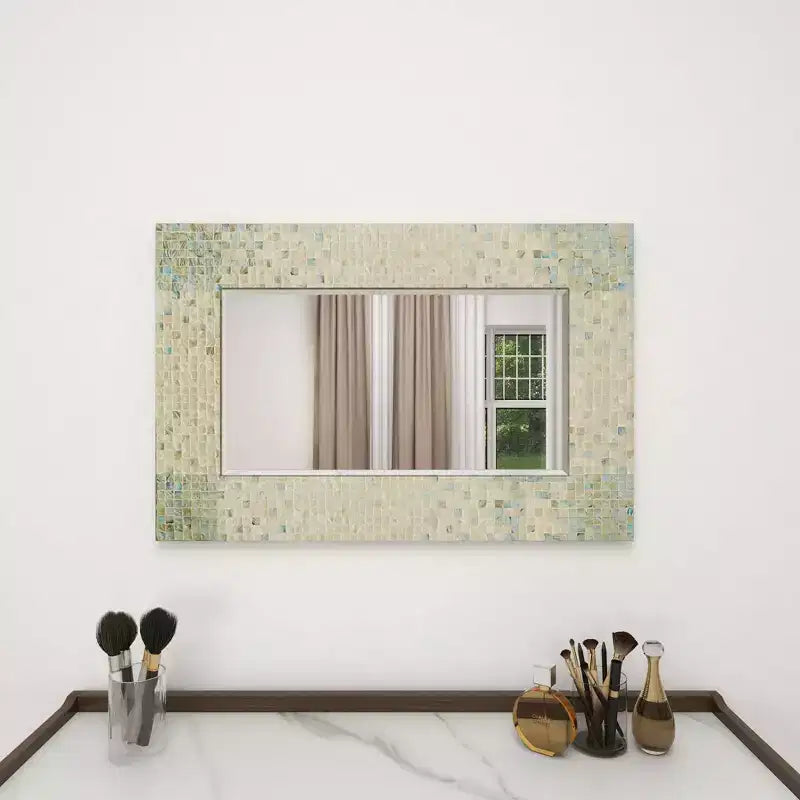 Miroir mural mosaïque fait main en nacre – Coins bleus, crème