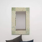 Miroir mural mosaïque fait main en nacre – Coins bleus, crème