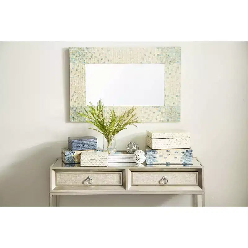 Miroir mural mosaïque fait main en nacre – Coins bleus, crème